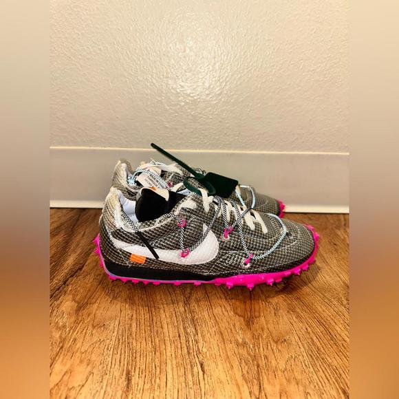 nike waffle racer black white